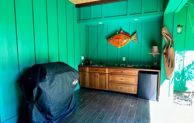 4 beds, 3.5 baths, $15,500