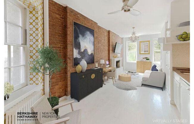 138 W 10 ST