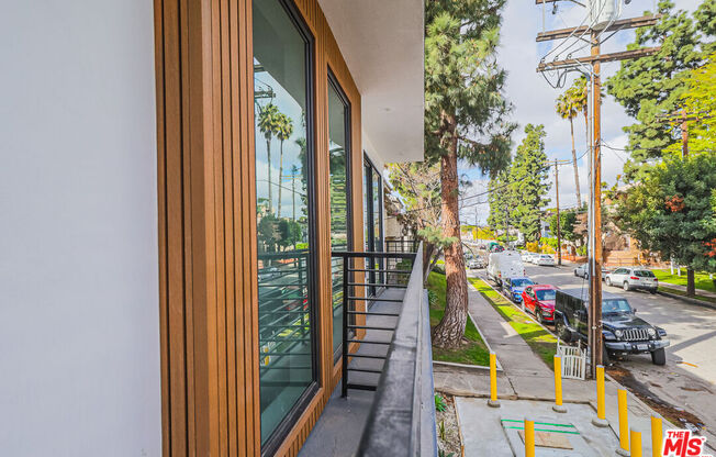 11810 1/2 GILMORE ST