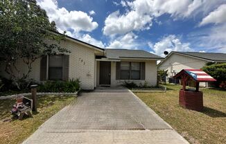 Live Close to Everything in This 2-Bedroom Poinciana Home