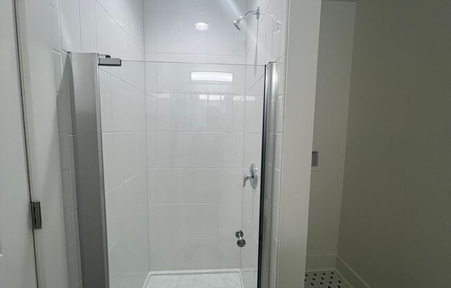 2 beds, 1 bath, 820 sqft, $1,699, Unit 7237 Penn Ave. #1A