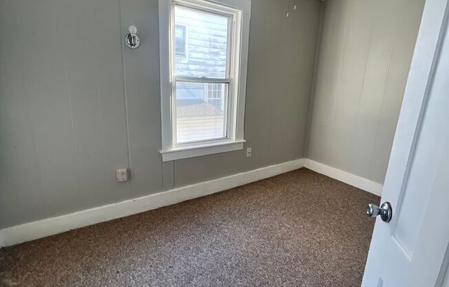 3 beds, 1 bath, $1,949