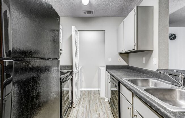 2 beds, 2 baths, 1,000 sqft, $1,050, Unit C21