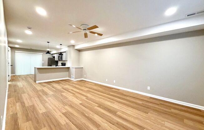 511 Glenstone Springs Dr Apartments