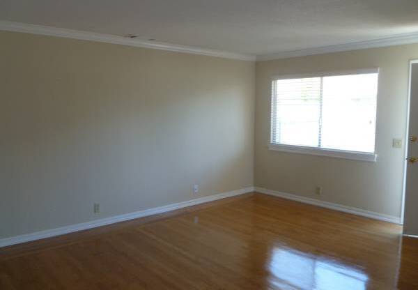 1 bed, 1 bath, 690 sqft, $2,675, Unit 42