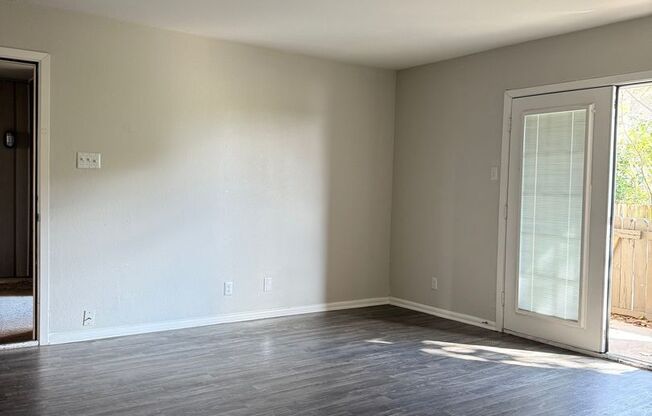 2 beds, 2 baths, 931 sqft, $1,003, Unit 04-0401