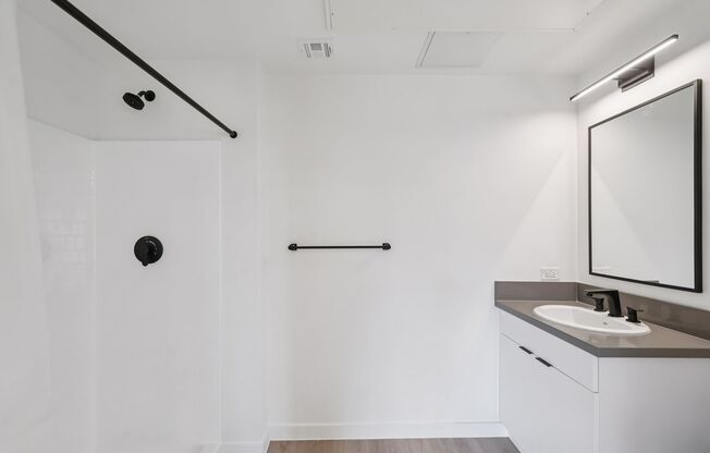 2 beds, 1 bath, 786 sqft, $2,167, Unit 301