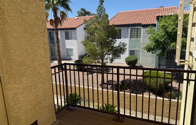 2 beds, 2 baths, $1,250, Unit # 203