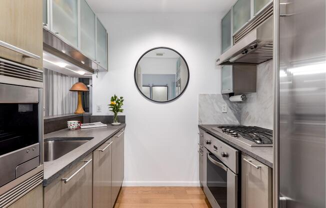 Studio, 1 bath, 580 sqft, $5,500, Unit 5R