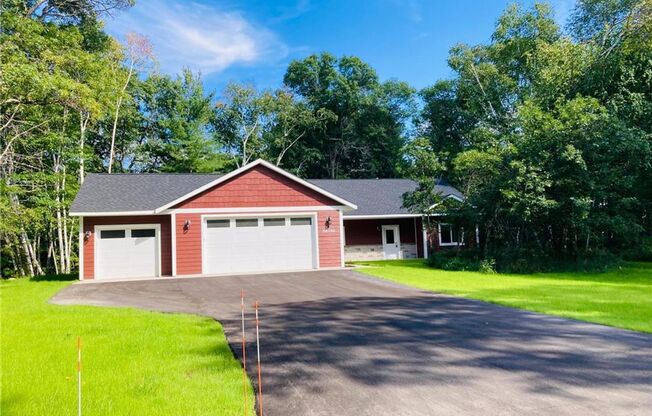 3 Bedroom 2 Bath Home in Nisswa!
