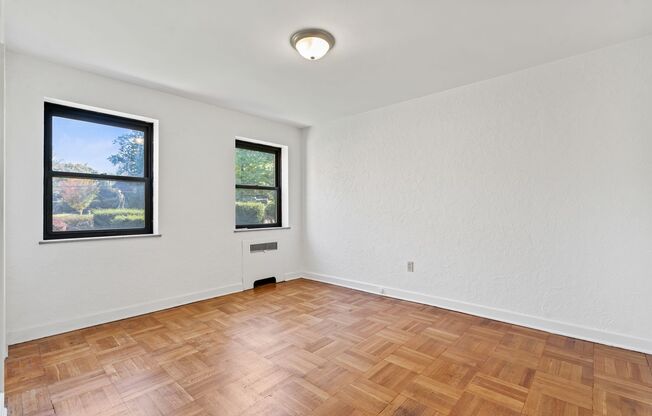 1 bed, 1 bath, $1,000, Unit 103