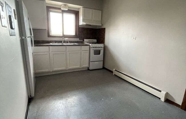 33rd Ave Apartments