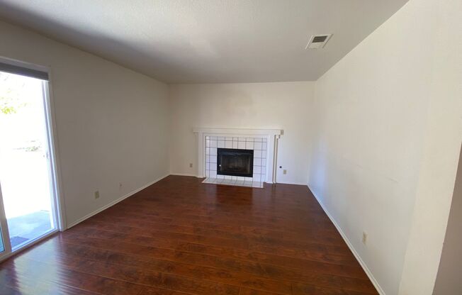 3 beds, 2.5 baths, $2,750