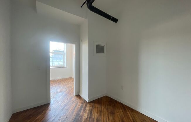 2 beds, 2 baths, 750 sqft, $1,650, Unit Unit 206