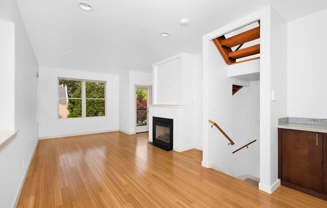 Stunning Townhome in the heart of Columbia City