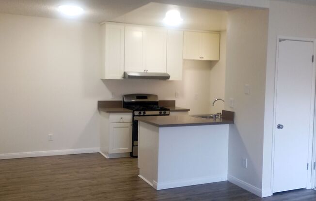 1 bed, 1 bath, 665 sqft, $2,050, Unit 212