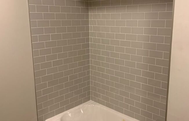 2 beds, 1 bath, 1,200 sqft, $1,990, Unit 301