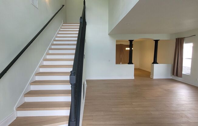 Spacious 4 bedroom 2.5 bathroom with loft in Poinciana!