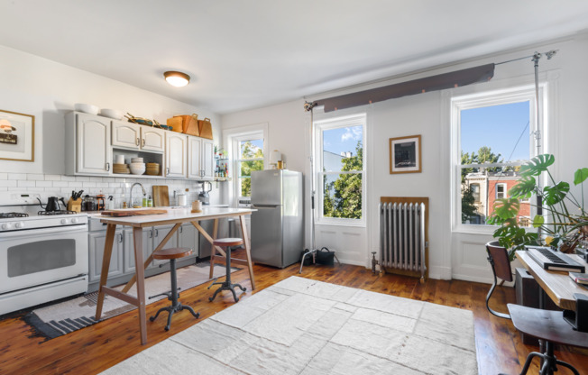 697 HANCOCK ST