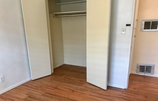 2 beds, 1 bath, $2,195, Unit Unit 4