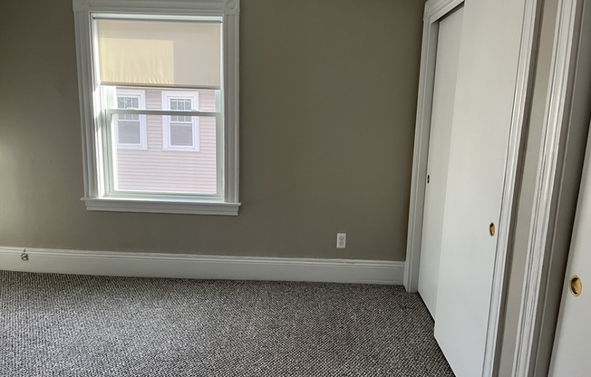 3 beds, 1 bath, 1,500 sqft, $3,000, Unit B