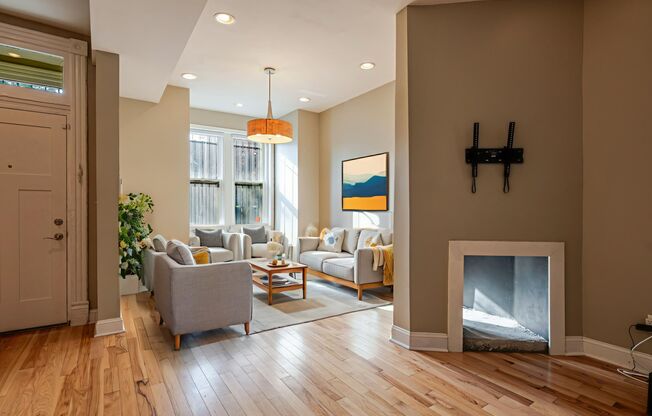 2103 13 ST SE