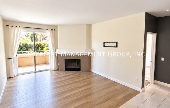 2150 Camino de la Reina #305