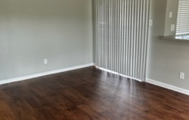 2 beds, 1 bath, 750 sqft, $1,350, Unit 1310