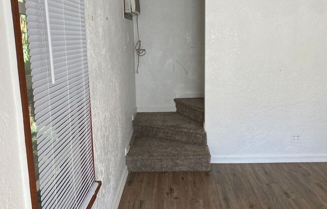 4 beds, 1 bath, $1,200, Unit 11202 (Upper)