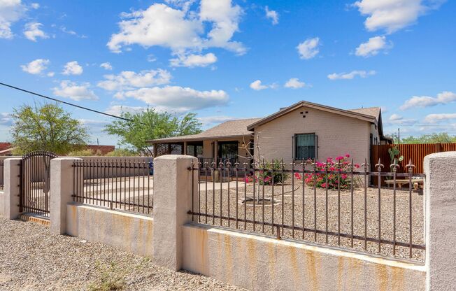 Gorgeous home near UA