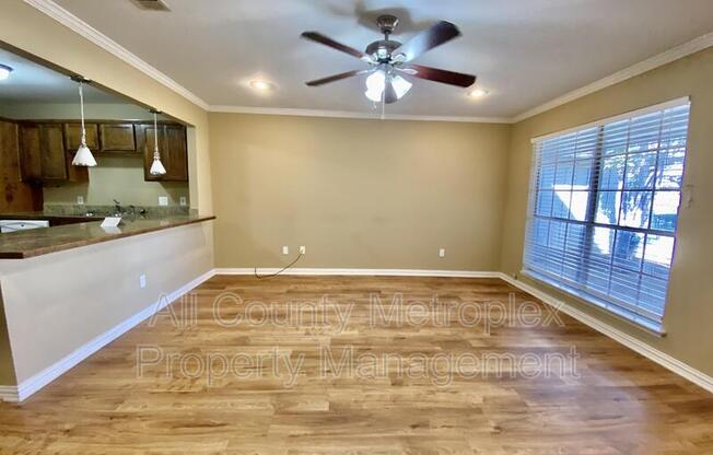 801 IRWIN DR