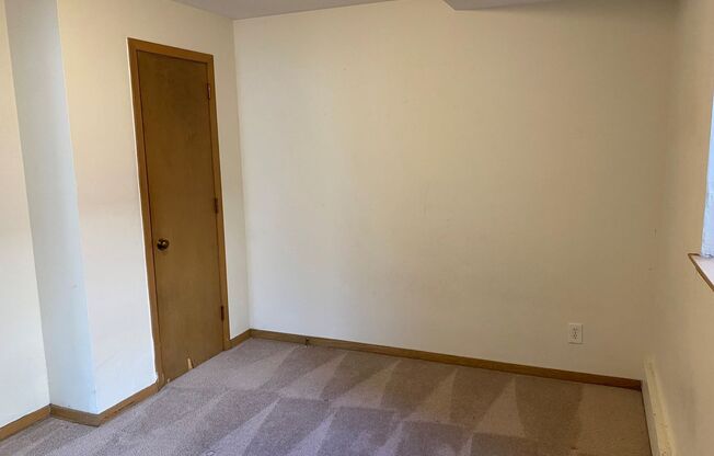2 beds, 1 bath, 900 sqft, $1,195, Unit 1