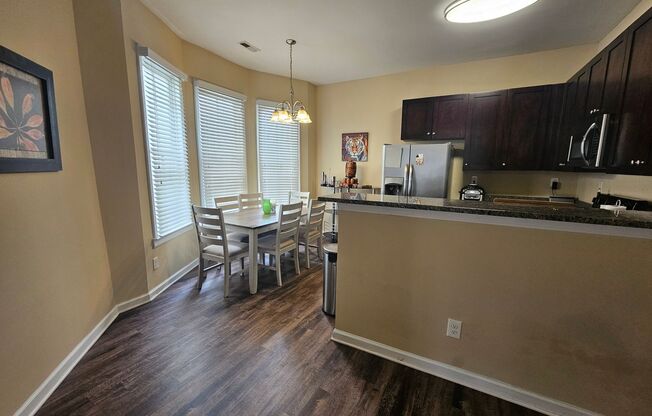 2 beds, 2 baths, $1,700