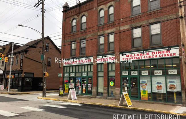 301 N AVE