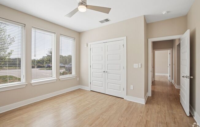 3 beds, 2 baths, 1,333 sqft, $1,849, Unit 1-B108