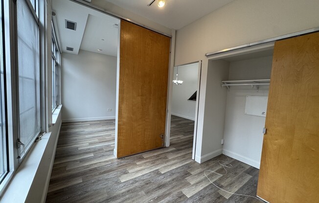 2 beds, 1 bath, 855 sqft, $4,200, Unit 518