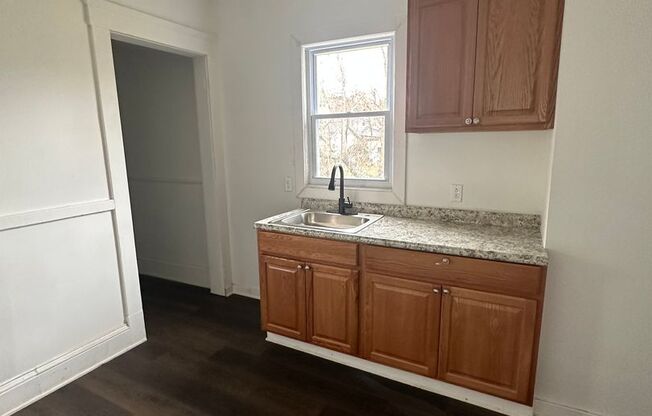 4 beds, 1 bath, $1,450