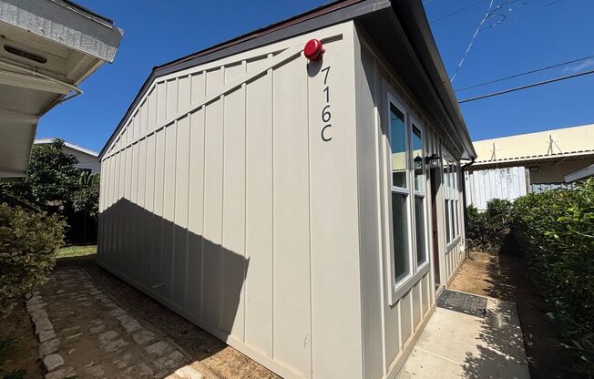 716 Center St