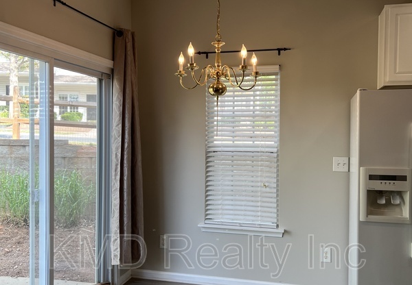 12204 ROYAL CASTLE CT