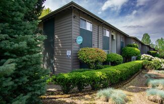 Cedar Mill-Updated 1 Bed with Patio Ready Late May!
