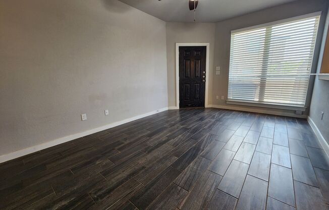 Duplex Minutes from Creekside Shopping & Entertainment! Fridge Included / Large Yard/ CISD