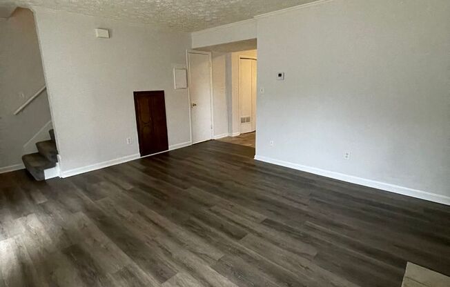 2 bedroom duplex on cul-de-sac in McDonough