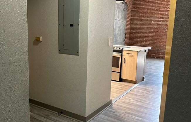 1 bed, 1 bath, 780 sqft, $1,260, Unit 211