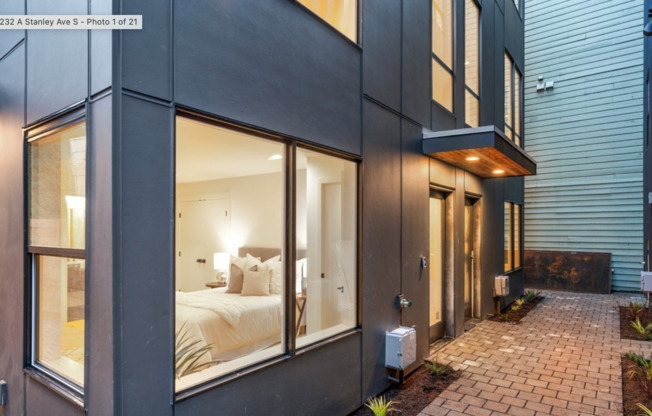 New and exciting townhome in Georgetown.