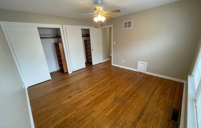 2 beds, 1 bath, 910 sqft, $1,350, Unit 6