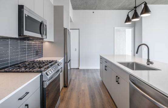 1111 W CAROLL