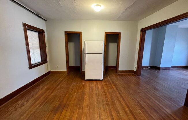 1 bed, 1 bath, 750 sqft, $1,150, Unit # 4