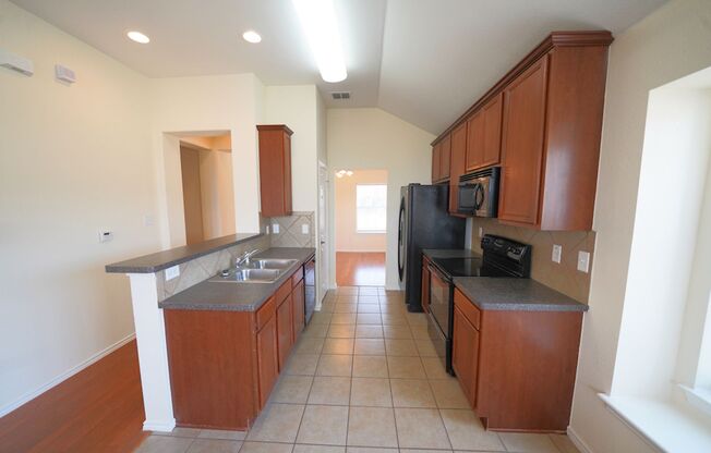 3 beds, 2 baths, $1,495