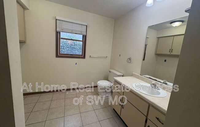 3161 S KIMBROUGH