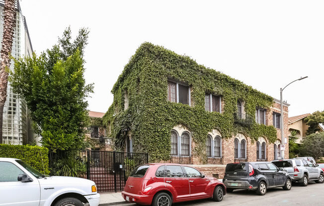 21 Westminster Avenue - 108